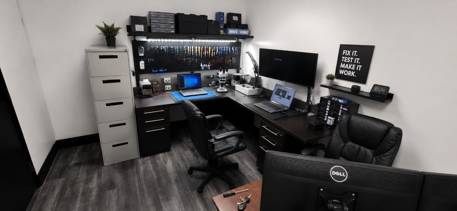 Computer technician at work in Rancho Palos Verdes